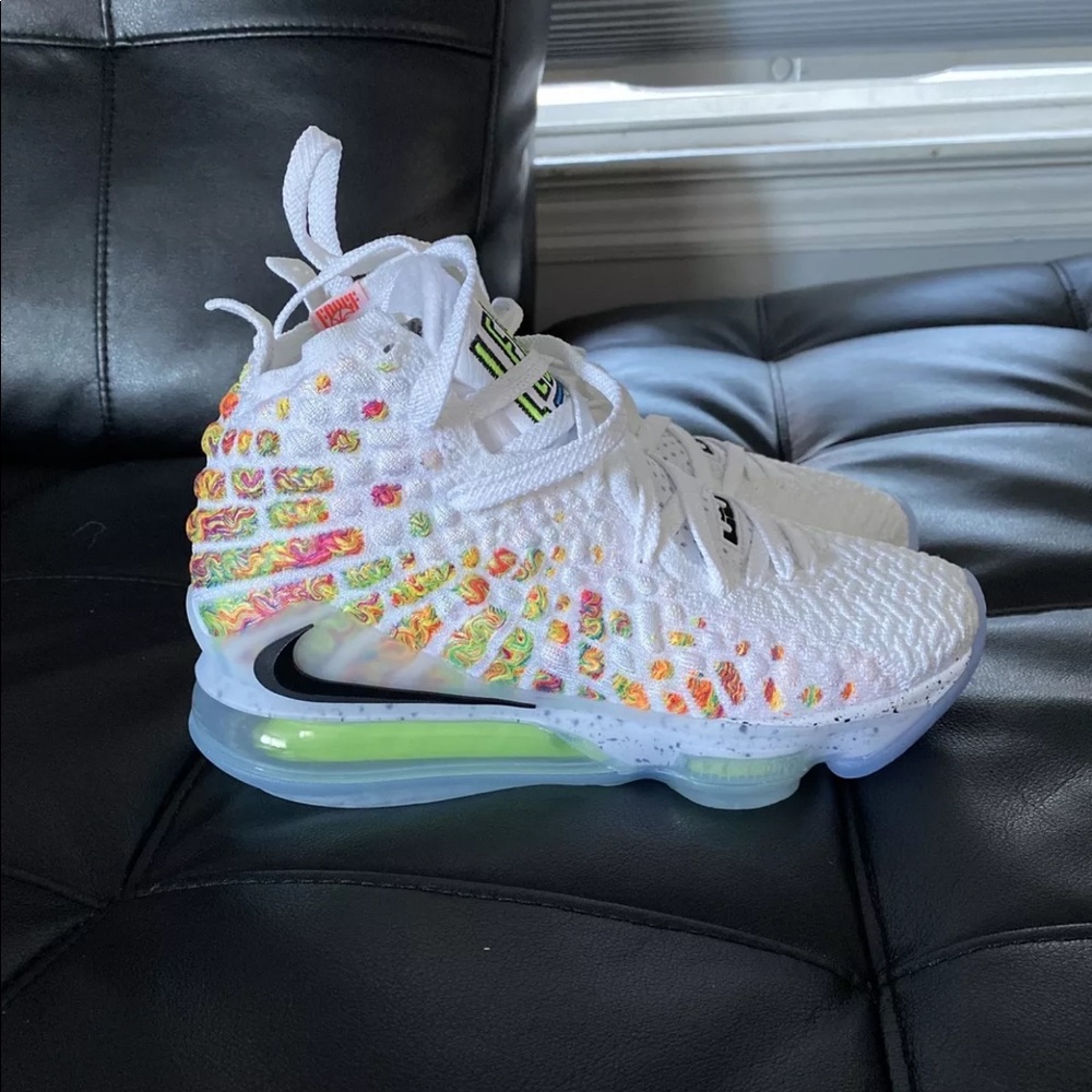 MENS NIKE LEBRON XVII 17 "COMMAND FORCE"